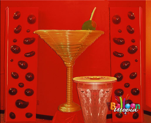6' Martini with Rockwall Columns 